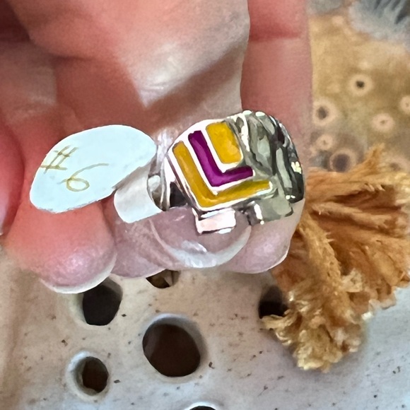 Sterling ☀️Animal ring New size 6 Sterling Silver Elephant ring nwt - Picture 2 of 7